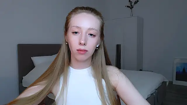 Luna insniity online show from February 15, 2025, 10:52 pm