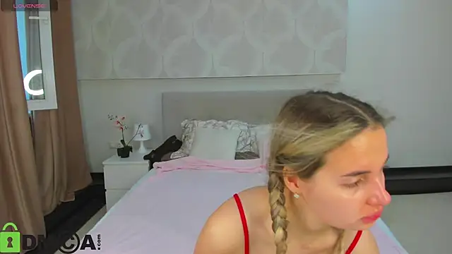 Snapshot of Donna_Evans chatting on May 27, 2026, 11:24 pm Donna Evans online show from May 27, 2026, 11:24 pm