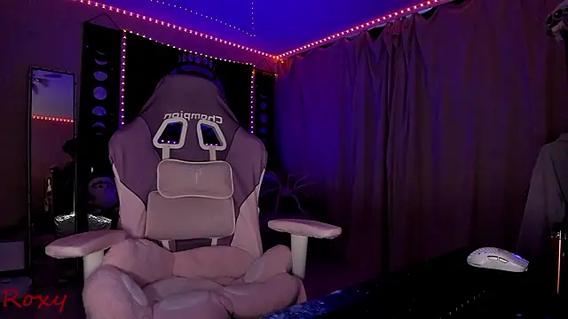 wet dream  online show from March 6, 2026, 11:28 am