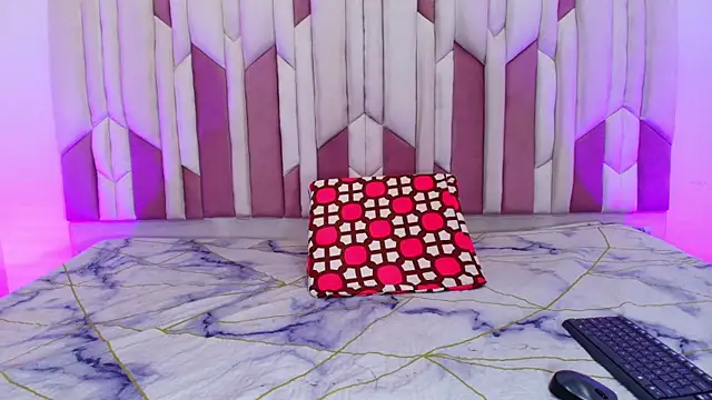 Snapshot of lucyy_gray chatting on October 15, 2025, 3:06 am lucyy gray online show from October 15, 2025, 3:06 am