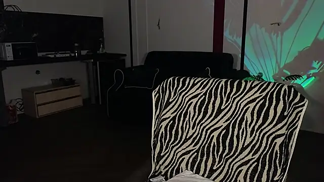 ATOMIC-KETCHUP online show from October 31, 2025, 10:49 am