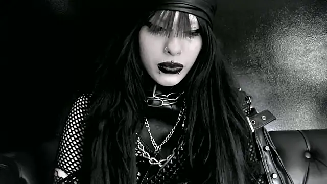 XXIOUX online show from March 23, 2026, 6:12 pm