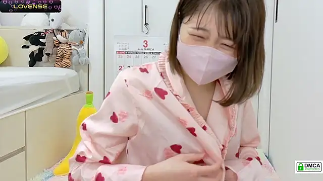 SUZU  online show from March 17, 2025, 3:07 pm