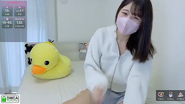 SUZU  online show from April 10, 2026, 9:41 pm