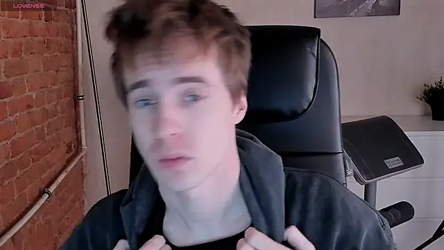 Snapshot of _tokyo_ghoul chatting on December 21, 2024, 3:09 pm tokyo ghoul online show from December 21, 2024, 3:09 pm