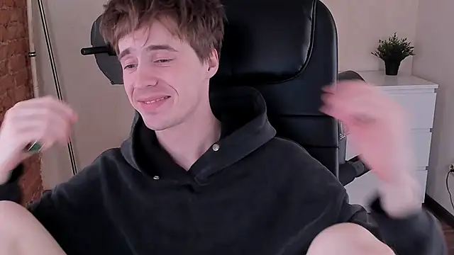 Snapshot of _tokyo_ghoul chatting on February 2, 2025, 4:32 pm tokyo ghoul online show from February 2, 2025, 4:32 pm