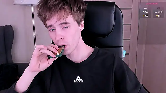 Snapshot of _tokyo_ghoul chatting on February 8, 2025, 4:25 pm tokyo ghoul online show from February 8, 2025, 4:25 pm