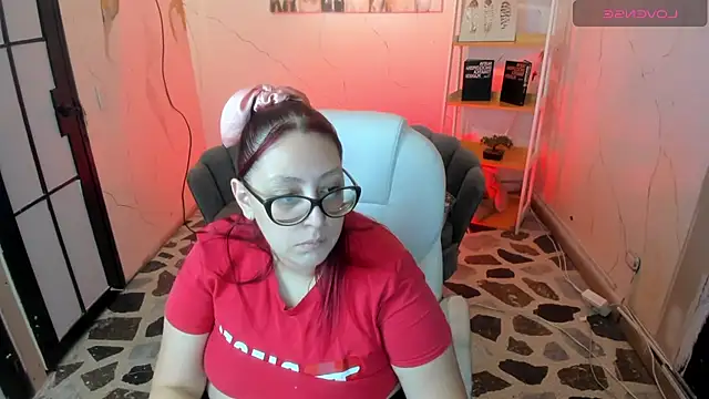 NiickyJones online show from September 16, 2025, 5:58 pm