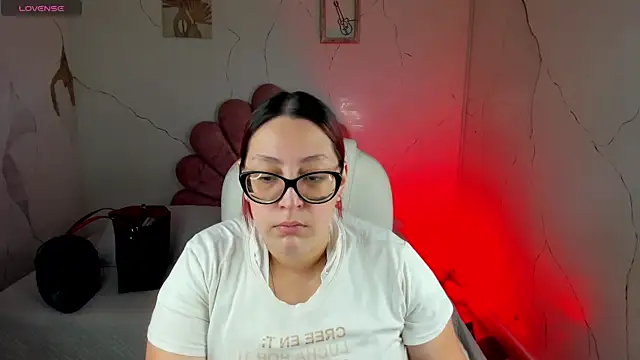 NiickyJones online show from February 11, 2026, 10:37 pm