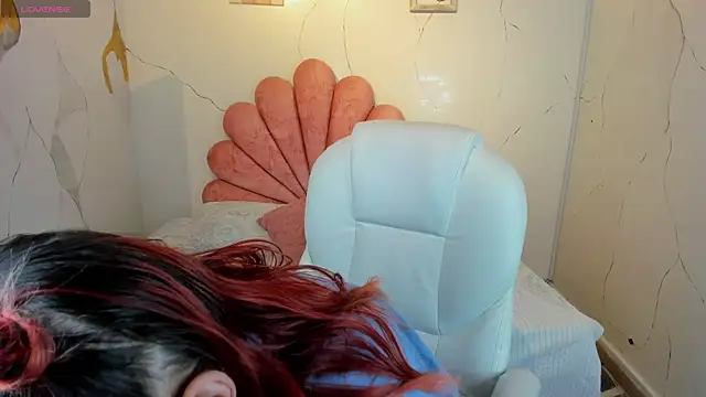 NiickyJones online show from March 6, 2026, 5:37 am