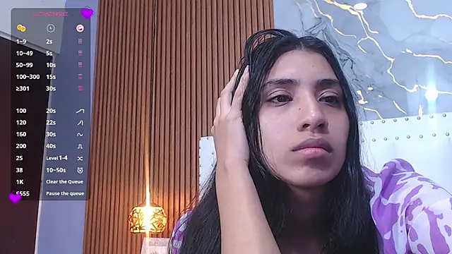 littlee emilyy  online show from January 15, 2025, 6:12 am