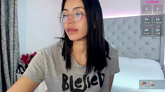 andykiuty online show from January 12, 2025, 2:09 pm