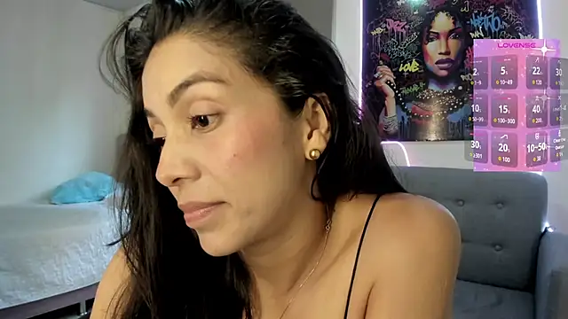 andykiuty online show from November 11, 2025, 7:25 pm