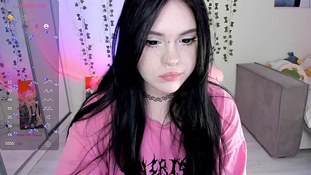 SelenaCute online show from February 27, 2025, 5:13 am