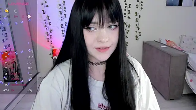 SelenaCute online show from March 4, 2025, 8:13 am