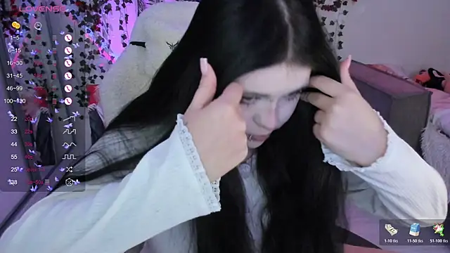 SelenaCute online show from October 23, 2025, 4:34 am