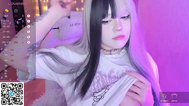 Snapshot of SelenaCute chatting on February 5, 2026, 4:39 am SelenaCute online show from February 5, 2026, 4:39 am