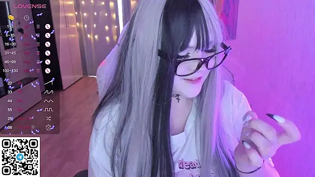 Snapshot of SelenaCute chatting on February 16, 2026, 8:10 am SelenaCute online show from February 16, 2026, 8:10 am