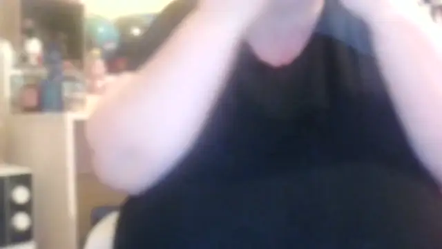 Nataliesbestjuggs online show from August 8, 2026, 9:39 pm
