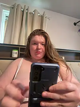 lilmama69900 online show from May 25, 2026, 10:38 pm