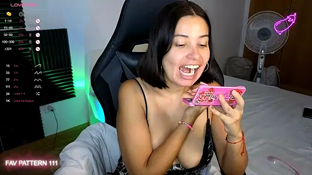 AnnaQueen online show from September 14, 2025, 8:41 pm