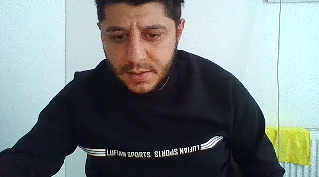 erkekkkadam online show from December 8, 2024, 2:09 pm