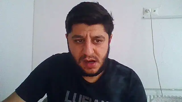 erkekkkadam online show from December 23, 2024, 1:13 pm