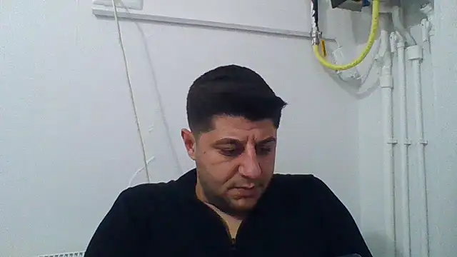 erkekkkadam online show from March 5, 2025, 9:04 pm