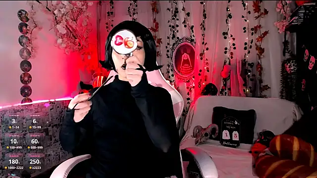 kitty roxy online show from October 16, 2025, 6:25 am