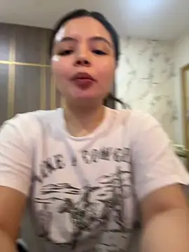 IsabellaAllen online show from April 19, 2026, 7:38 pm