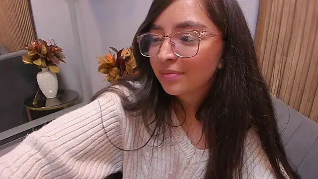 Eva Macalliter online show from December 18, 2024, 9:36 am