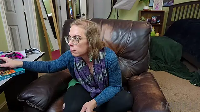 Linzy 19 online show from January 9, 2025, 3:58 am