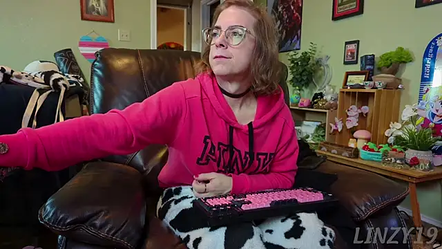 Linzy 19 online show from January 29, 2025, 4:52 pm