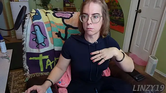 Linzy 19 online show from February 16, 2025, 6:43 pm