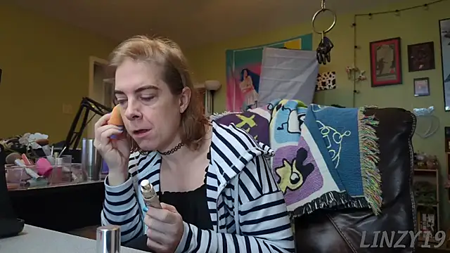 Linzy 19 online show from March 21, 2025, 4:18 pm