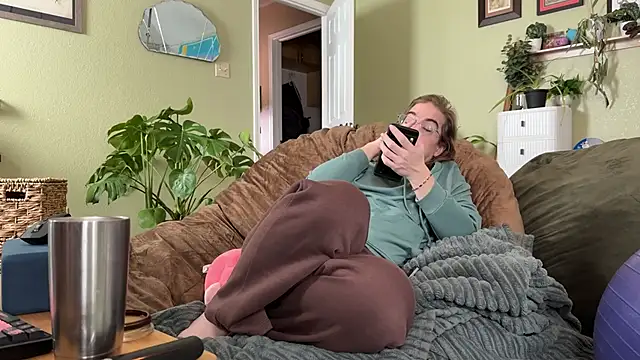 Linzy 19 online show from February 2, 2026, 8:29 pm