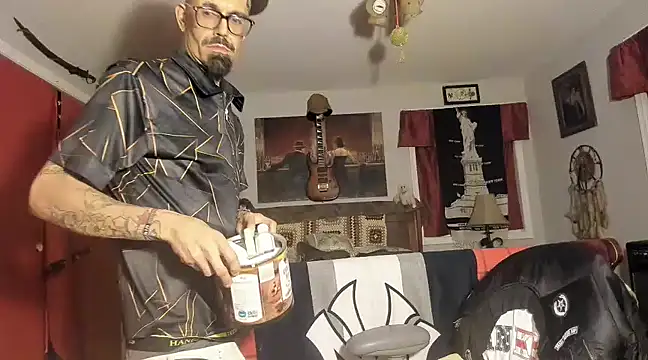 RoosterWabbit online show from February 26, 2025, 5:42 am