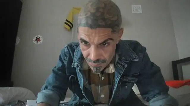 RoosterWabbit online show from November 9, 2025, 3:32 pm