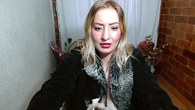 rashellroses22 online show from January 8, 2025, 10:37 pm