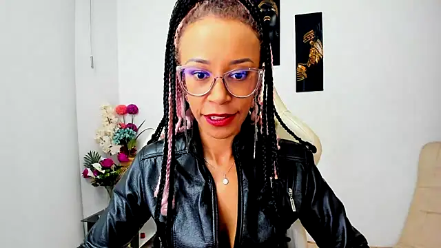 ScarlettMalbec online show from March 4, 2025, 11:43 pm