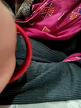 COUPLLE VILLAGE online show from January 9, 2025, 11:25 am