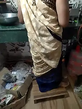 COUPLLE VILLAGE online show from February 22, 2025, 4:18 am