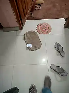 COUPLLE VILLAGE online show from March 4, 2025, 10:35 am