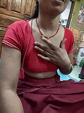 COUPLLE VILLAGE online show from April 12, 2026, 3:44 am