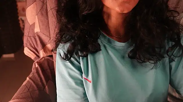 -AyeshaSinghania- online show from September 17, 2025, 10:28 am