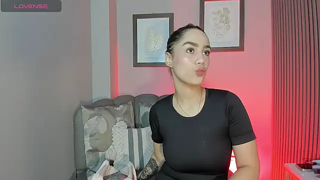 emily roberts1 online show from September 30, 2025, 1:16 pm