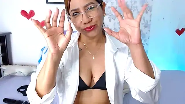 vanessa cute1 online show from February 22, 2025, 5:02 pm