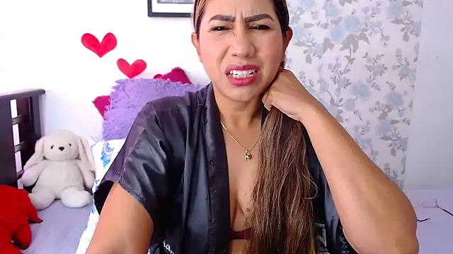 vanessa cute1 online show from June 10, 2026, 5:01 pm