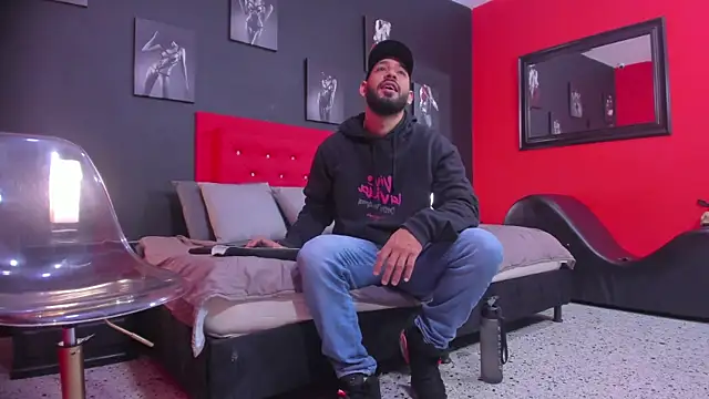 Thiagogomez online show from November 24, 2025, 12:38 pm