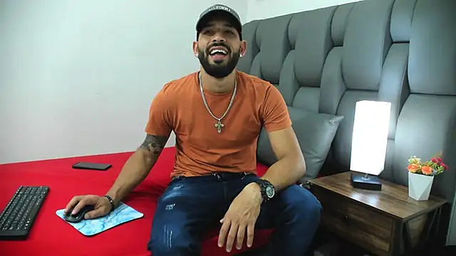 Thiagogomez online show from March 21, 2026, 7:28 pm